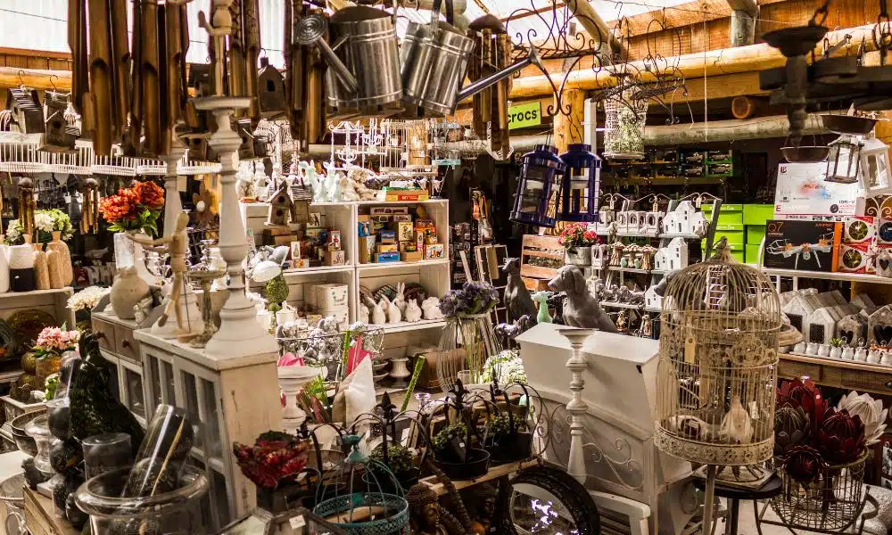 Débarrasser un local commercial dans les Alpes-Maritimes et le Var easy débarras | Easy Débarras
